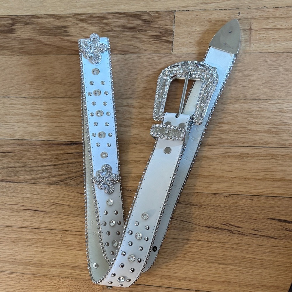 Elegant White Rhinestone Belt